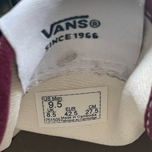 - Vans Size 9.5 Men’s Sneakers - Picture 5 of 5